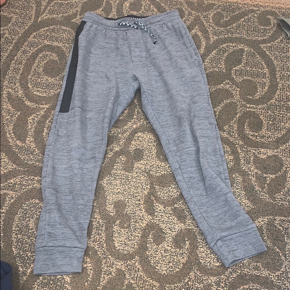 American eagle joggers